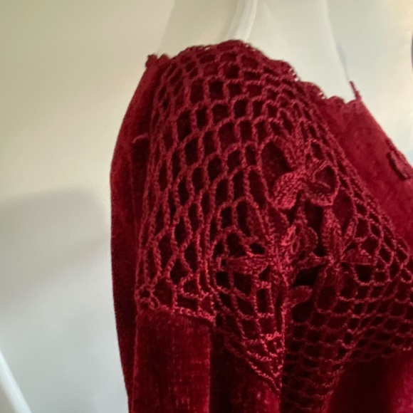 Radzoli Deep Red Chenille Dainty Crochet Flower Detail Cozy Holiday Sweater-Sz-L - Picture 7 of 16